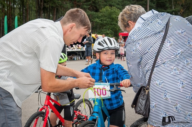 Olainē krāšņi norisinās jau ceturtie Latvijas Velo svētki 231058