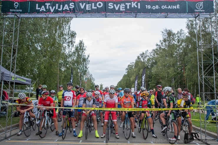 Olainē krāšņi norisinās jau ceturtie Latvijas Velo svētki 231062