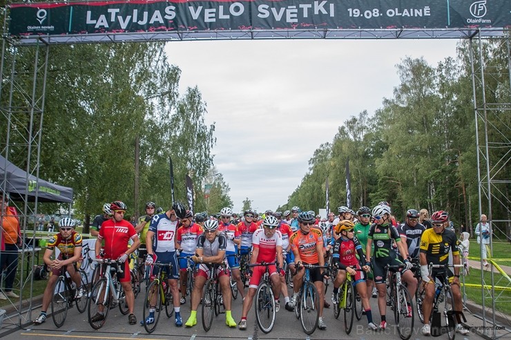 Olainē krāšņi norisinās jau ceturtie Latvijas Velo svētki 231064