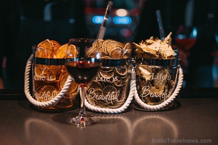 Rīgas centra augstākais bārs «Skyline Bar» prezentē savu jauno konceptu - «Sajūtu lidojums» 231852