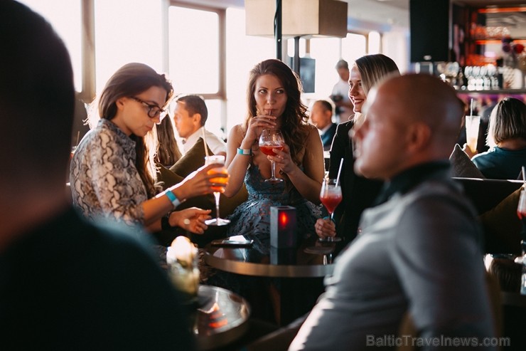 Rīgas centra augstākais bārs «Skyline Bar» prezentē savu jauno konceptu - «Sajūtu lidojums» 231900