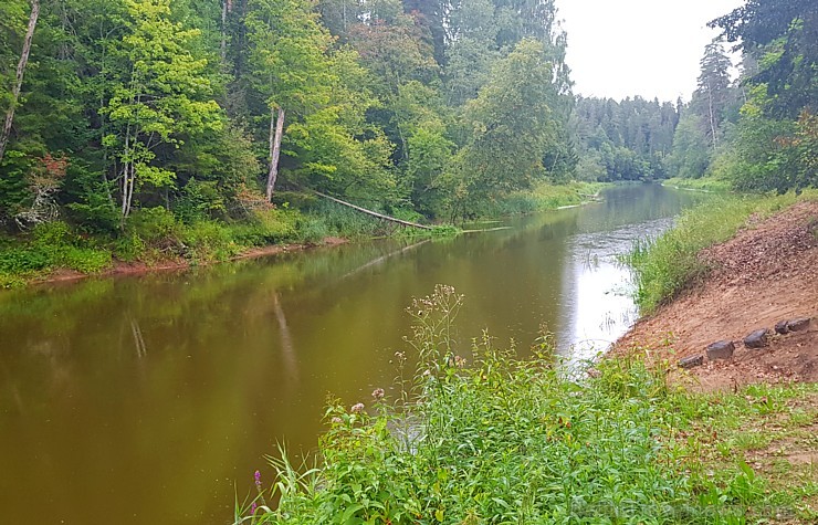 Skaiņaiskalns pie Mazsalacas piesaista daudzu ceļotāju interesi. Fotogaleriju atbalsta: izdevīgo cenu auto noma «Rental park» (bildēts ar Samsung Gala Skaiņaiskalns pie Mazsalacas piesaista daudzu ceļotāju interesi. Fotogaleriju atbalsta: izdevīgo cenu auto noma «Rental park» (bildēts ar Samsung Gala 232089