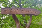 Skaiņaiskalns pie Mazsalacas piesaista daudzu ceļotāju interesi