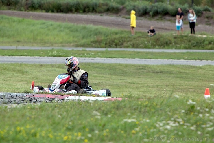 Par godalgām Rīgas posmā sacenšas vairāk nekā 200 kartingi 232198