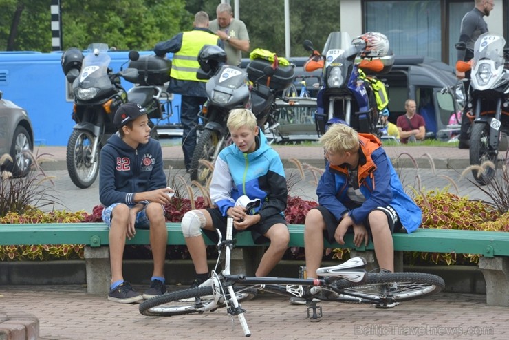 Valmierā  startēja “Baltic Chain tour” velobrauciens. 232529