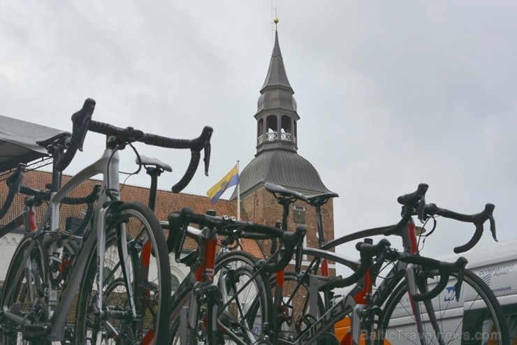 Valmierā  startēja “Baltic Chain tour” velobrauciens. 232533