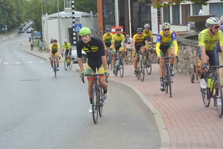 Valmierā  startēja “Baltic Chain tour” velobrauciens. 232535