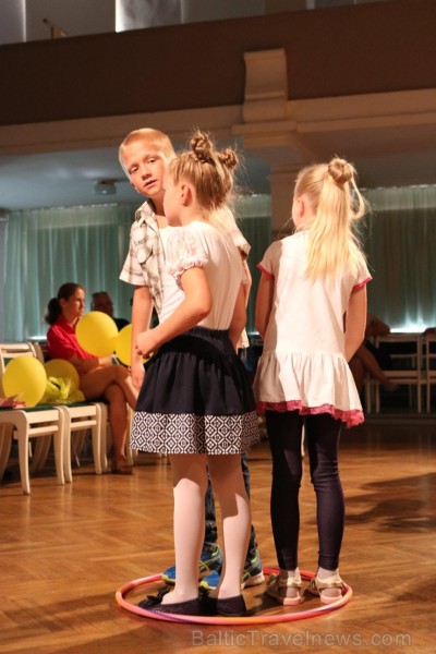 Jēkabpilī skolas sākums tiek atzīmēts ar Minniju un Mikiju 232551