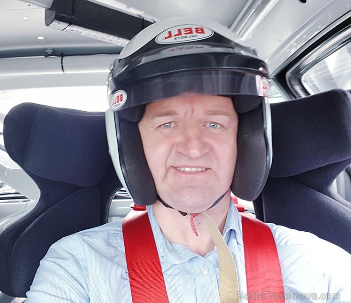 Travelnews.lv 5.09.2018 dodas sacīkšu trasē 333 ar īstu sporta vāģi «Porsche Cayman GT4». Atbalsta: Amber Beverage Group Travelnews.lv 5.09.2018 dodas sacīkšu trasē 333 ar īstu sporta vāģi «Porsche Cayman GT4». Atbalsta: Amber Beverage Group 232761
