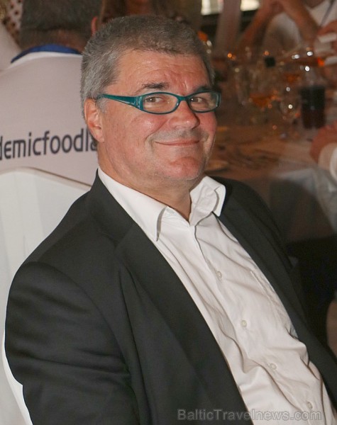 Latvijas 2018. gada pavārs ir Dinārs Zvidriņš un pavārzellis ir Anastasija Verbicka. Atbalsta: Riga Food 2018 Latvijas 2018. gada pavārs ir Dinārs Zvidriņš un pavārzellis ir Anastasija Verbicka. Atbalsta: Riga Food 2018 233031