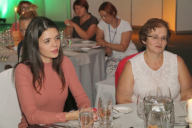 Latvijas 2018. gada pavārs ir Dinārs Zvidriņš un pavārzellis ir Anastasija Verbicka. Atbalsta: Riga Food 2018 Latvijas 2018. gada pavārs ir Dinārs Zvidriņš un pavārzellis ir Anastasija Verbicka. Atbalsta: Riga Food 2018 233040