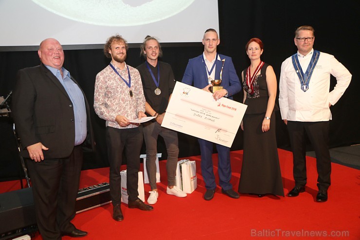 Latvijas 2018. gada pavārs ir Dinārs Zvidriņš un pavārzellis ir Anastasija Verbicka. Atbalsta: Riga Food 2018 Latvijas 2018. gada pavārs ir Dinārs Zvidriņš un pavārzellis ir Anastasija Verbicka. Atbalsta: Riga Food 2018 233042