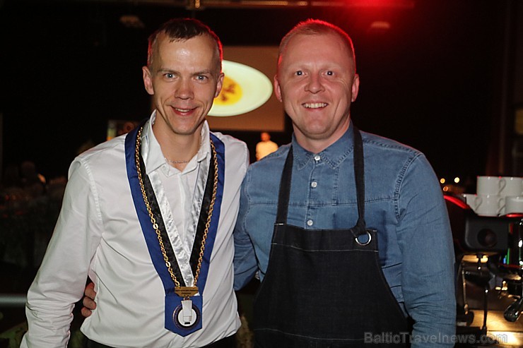 Latvijas 2018. gada pavārs ir Dinārs Zvidriņš un pavārzellis ir Anastasija Verbicka. Atbalsta: Riga Food 2018 Latvijas 2018. gada pavārs ir Dinārs Zvidriņš un pavārzellis ir Anastasija Verbicka. Atbalsta: Riga Food 2018 233046