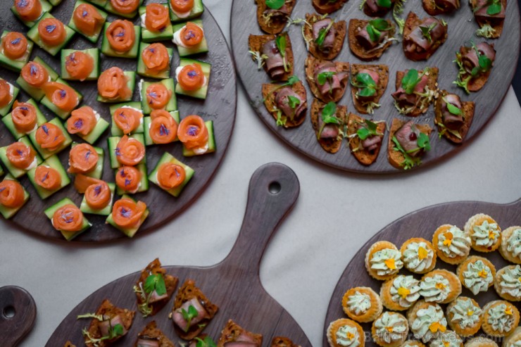 Latvijas 2018. gada pavārs ir Dinārs Zvidriņš un pavārzellis ir Anastasija Verbicka. Atbalsta: Riga Food 2018. Foto: Saltnpepper.lv Latvijas 2018. gada pavārs ir Dinārs Zvidriņš un pavārzellis ir Anastasija Verbicka. Atbalsta: Riga Food 2018. Foto: Saltnpepper.lv 233059