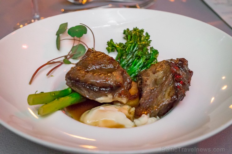 Latvijas 2018. gada pavārs ir Dinārs Zvidriņš un pavārzellis ir Anastasija Verbicka. Atbalsta: Riga Food 2018. Foto: Saltnpepper.lv Latvijas 2018. gada pavārs ir Dinārs Zvidriņš un pavārzellis ir Anastasija Verbicka. Atbalsta: Riga Food 2018. Foto: Saltnpepper.lv 233066
