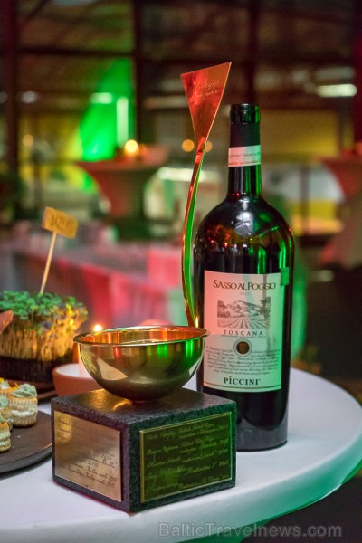 Latvijas 2018. gada pavārs ir Dinārs Zvidriņš un pavārzellis ir Anastasija Verbicka. Atbalsta: Riga Food 2018. Foto: Saltnpepper.lv Latvijas 2018. gada pavārs ir Dinārs Zvidriņš un pavārzellis ir Anastasija Verbicka. Atbalsta: Riga Food 2018. Foto: Saltnpepper.lv 233073