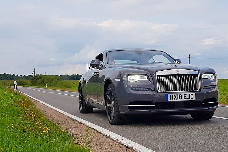 Travelnews.lv ar tūrisma uzņēmējiem un eleganto «Rolls Royce Wraith» apceļo baltu zemes 233119