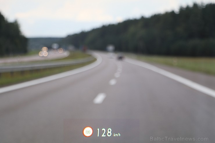 Travelnews.lv ar tūrisma uzņēmējiem un eleganto «Rolls Royce Wraith» apceļo baltu zemes 233126
