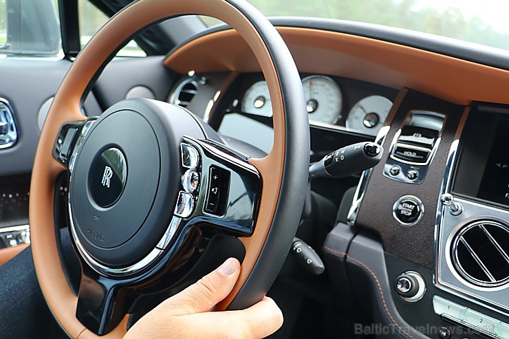 Travelnews.lv ar tūrisma uzņēmējiem un eleganto «Rolls Royce Wraith» apceļo baltu zemes 233257