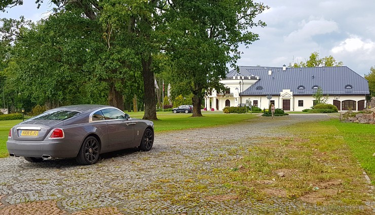 Travelnews.lv ar tūrisma uzņēmējiem un eleganto «Rolls Royce Wraith» apceļo baltu zemes 233268