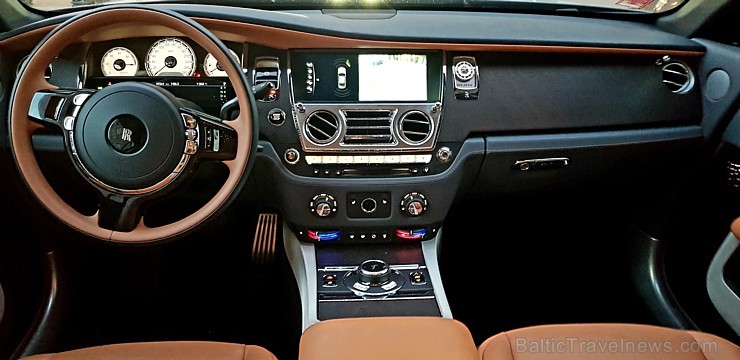 Travelnews.lv ar tūrisma uzņēmējiem un eleganto «Rolls Royce Wraith» apceļo baltu zemes 233285