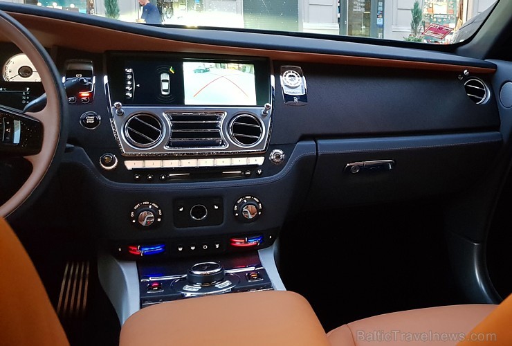Travelnews.lv ar tūrisma uzņēmējiem un eleganto «Rolls Royce Wraith» apceļo baltu zemes 233293