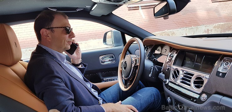 Travelnews.lv ar tūrisma uzņēmējiem un eleganto «Rolls Royce Wraith» apceļo baltu zemes 233301