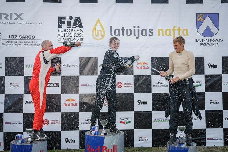 Bauskā noslēdzas Latvijas autokrosa čempionāts 233367