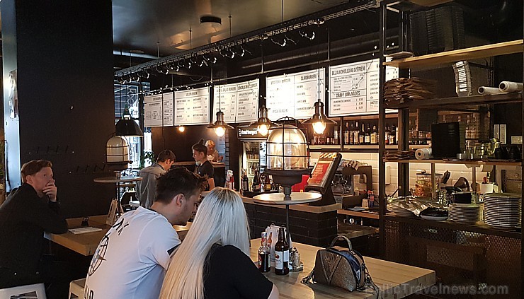 Travelnews.lv apmeklē Rīgas burgernīcu «Street Burger» Blaumaņa ielā 233692