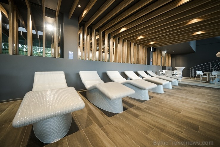 «Hotel Jūrmala Spa» pēc vērienīgas rekonstrukcijas vēris vaļā saunu un baseinu centru «Wellness Oasis». Foto: Mārcis Baltskars «Hotel Jūrmala Spa» pēc vērienīgas rekonstrukcijas vēris vaļā saunu un baseinu centru «Wellness Oasis». Foto: Mārcis Baltskars 233764