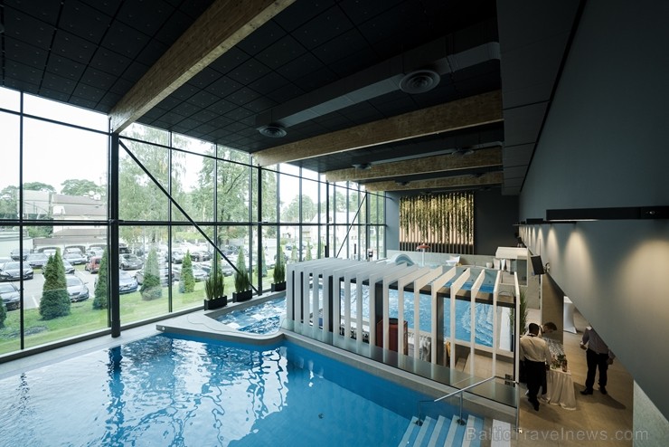 «Hotel Jūrmala Spa» pēc vērienīgas rekonstrukcijas vēris vaļā saunu un baseinu centru «Wellness Oasis». Foto: Mārcis Baltskars «Hotel Jūrmala Spa» pēc vērienīgas rekonstrukcijas vēris vaļā saunu un baseinu centru «Wellness Oasis». Foto: Mārcis Baltskars 233766