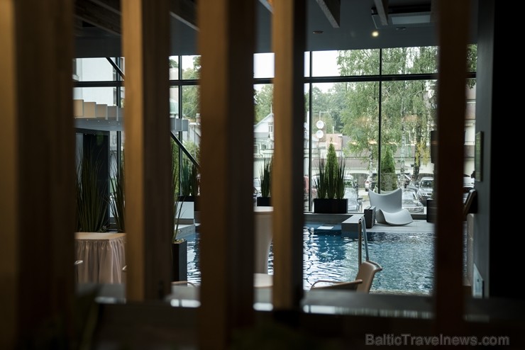 «Hotel Jūrmala Spa» pēc vērienīgas rekonstrukcijas vēris vaļā saunu un baseinu centru «Wellness Oasis». Foto: Mārcis Baltskars «Hotel Jūrmala Spa» pēc vērienīgas rekonstrukcijas vēris vaļā saunu un baseinu centru «Wellness Oasis». Foto: Mārcis Baltskars 233768