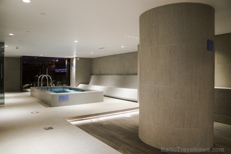 «Hotel Jūrmala Spa» pēc vērienīgas rekonstrukcijas vēris vaļā saunu un baseinu centru «Wellness Oasis». Foto: Mārcis Baltskars «Hotel Jūrmala Spa» pēc vērienīgas rekonstrukcijas vēris vaļā saunu un baseinu centru «Wellness Oasis». Foto: Mārcis Baltskars 233773