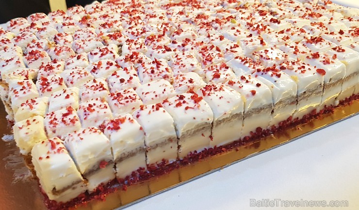 Rīgas konditori 30.09.2018 priecē pilsētas kārumniekus ar «Rīga Cake Festival 2018». Fotogaleriju atbalsta: Mamma Pasta Rīgas konditori 30.09.2018 priecē pilsētas kārumniekus ar «Rīga Cake Festival 2018». Fotogaleriju atbalsta: Mamma Pasta 233930