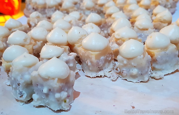 Rīgas konditori 30.09.2018 priecē pilsētas kārumniekus ar «Rīga Cake Festival 2018». Fotogaleriju atbalsta: Mamma Pasta Rīgas konditori 30.09.2018 priecē pilsētas kārumniekus ar «Rīga Cake Festival 2018». Fotogaleriju atbalsta: Mamma Pasta 233946