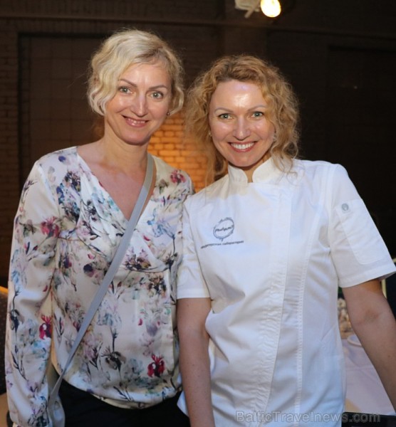 Rīgas konditori 30.09.2018 priecē pilsētas kārumniekus ar «Rīga Cake Festival 2018». Fotogaleriju atbalsta: Mamma Pasta Rīgas konditori 30.09.2018 priecē pilsētas kārumniekus ar «Rīga Cake Festival 2018». Fotogaleriju atbalsta: Mamma Pasta 233960