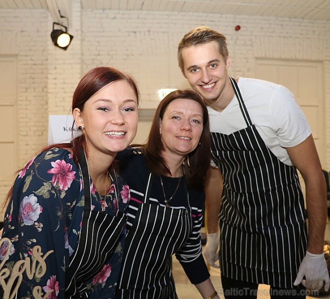 Rīgas konditori 30.09.2018 priecē pilsētas kārumniekus ar «Rīga Cake Festival 2018». Fotogaleriju atbalsta: Mamma Pasta Rīgas konditori 30.09.2018 priecē pilsētas kārumniekus ar «Rīga Cake Festival 2018». Fotogaleriju atbalsta: Mamma Pasta 233967