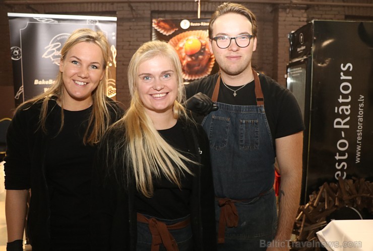 Rīgas konditori 30.09.2018 priecē pilsētas kārumniekus ar «Rīga Cake Festival 2018». Fotogaleriju atbalsta: Mamma Pasta Rīgas konditori 30.09.2018 priecē pilsētas kārumniekus ar «Rīga Cake Festival 2018». Fotogaleriju atbalsta: Mamma Pasta 233969