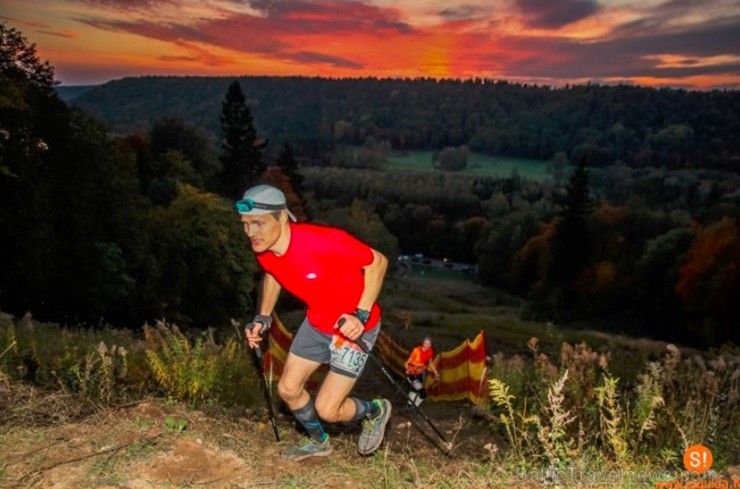 Siguldas kalnu maratons izaicina un pārbauda kā fizisko, tā psiholoģisko gatavību... Foto: M. Gaļinovskis, Sigulda.lv Siguldas kalnu maratons izaicina un pārbauda kā fizisko, tā psiholoģisko gatavību... Foto: M. Gaļinovskis, Sigulda.lv 234703