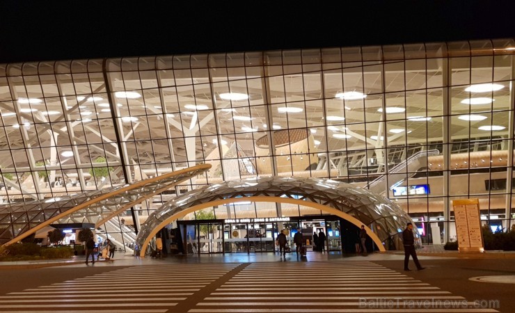 Travelnews.lv izbauda «airBaltic» lidojumu un apbrīno Heidara Alijeva starptautisko lidostu Baku. Sadarbībā ar Latvijas vēstniecību Azerbaidžānā un tū Travelnews.lv izbauda «airBaltic» lidojumu un apbrīno Heidara Alijeva starptautisko lidostu Baku. Sadarbībā ar Latvijas vēstniecību Azerbaidžānā un tū 234979