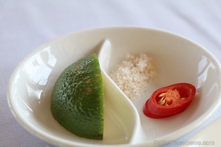 Travelnews.lv ar kruīzu kuģi dodas divu dienu ceļojumā uz Halongas līci Vjetnamā. Sadarbībā ar 365 brīvdienas un Turkish Airlines Travelnews.lv ar kruīzu kuģi dodas divu dienu ceļojumā uz Halongas līci Vjetnamā. Sadarbībā ar 365 brīvdienas un Turkish Airlines 235269