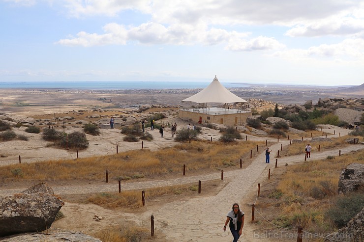 Travelnews.lv iepazīst Gobustanas valsts mākslas un vēstures rezervātu Azerbaidžānā. Sadarbībā ar Latvijas vēstniecību Azerbaidžānā un tūrisma firmu « Travelnews.lv iepazīst Gobustanas valsts mākslas un vēstures rezervātu Azerbaidžānā. Sadarbībā ar Latvijas vēstniecību Azerbaidžānā un tūrisma firmu « 235376