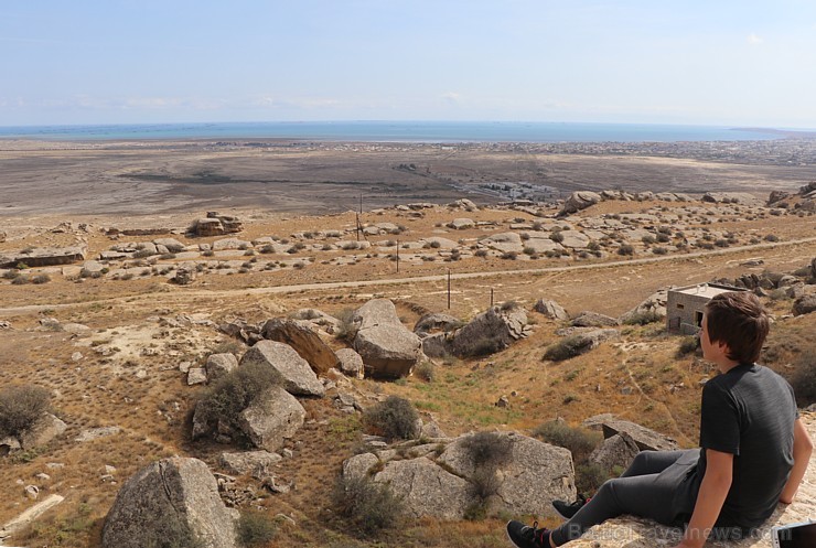 Travelnews.lv iepazīst Gobustanas valsts mākslas un vēstures rezervātu Azerbaidžānā. Sadarbībā ar Latvijas vēstniecību Azerbaidžānā un tūrisma firmu « Travelnews.lv iepazīst Gobustanas valsts mākslas un vēstures rezervātu Azerbaidžānā. Sadarbībā ar Latvijas vēstniecību Azerbaidžānā un tūrisma firmu « 235391