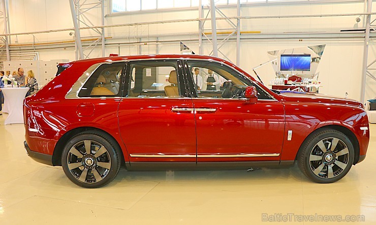 Rīgā 19.10.2018 tiek prezentēts pirmais «Rolls-Royce» zīmola apvidus vāģis «Rolls-Royce Cullinan» Rīgā 19.10.2018 tiek prezentēts pirmais «Rolls-Royce» zīmola apvidus vāģis «Rolls-Royce Cullinan» 235508