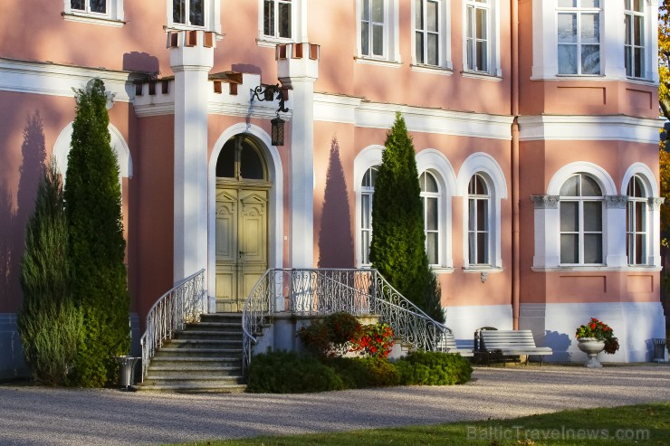 Bīriņu Pils parks ir brīnišķīga vieta zelta rudens baudīšanai 235567