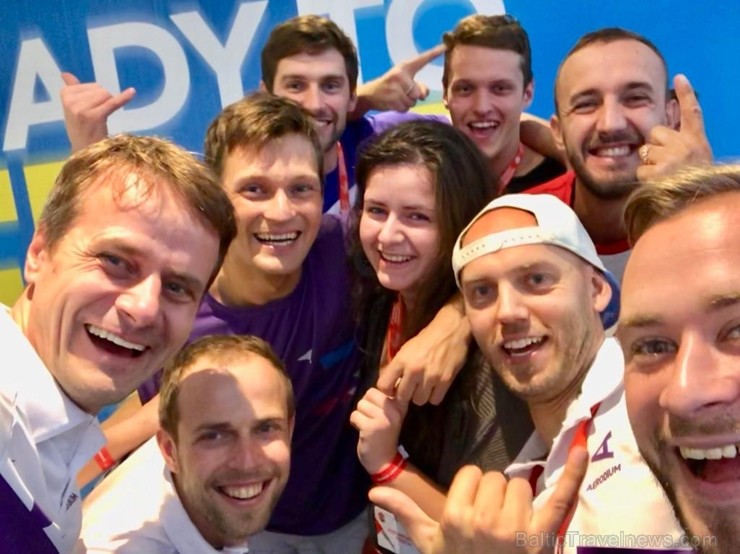 Latviešu lidotājs Toms Īvāns no AERODIUM komandas ir kļuvis par pasaules čempionu lidošanā vēja tunelī. Latviešu lidotājs Toms Īvāns no AERODIUM komandas ir kļuvis par pasaules čempionu lidošanā vēja tunelī.
