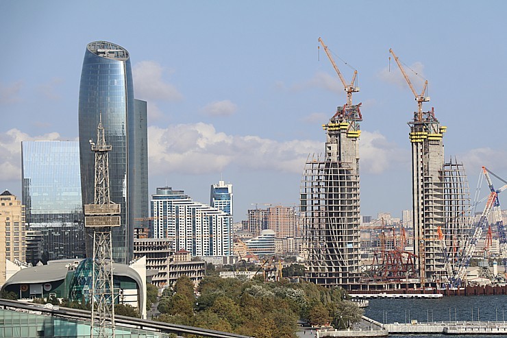 Jaunavas tornis vecpilsētā ir galvenais Baku simbols ar burvīgu pilsētas panorāmas skata laukumu. Sadarbībā ar Latvijas vēstniecību Azerbaidžānā un tū Jaunavas tornis vecpilsētā ir galvenais Baku simbols ar burvīgu pilsētas panorāmas skata laukumu. Sadarbībā ar Latvijas vēstniecību Azerbaidžānā un tū 236622