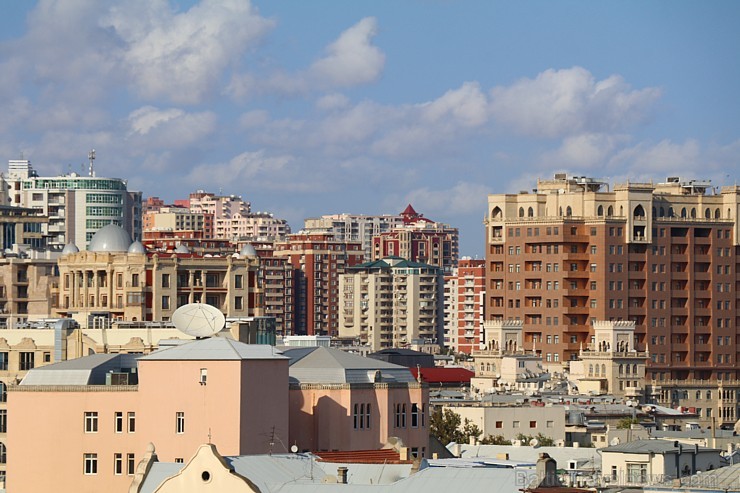 Jaunavas tornis vecpilsētā ir galvenais Baku simbols ar burvīgu pilsētas panorāmas skata laukumu. Sadarbībā ar Latvijas vēstniecību Azerbaidžānā un tū Jaunavas tornis vecpilsētā ir galvenais Baku simbols ar burvīgu pilsētas panorāmas skata laukumu. Sadarbībā ar Latvijas vēstniecību Azerbaidžānā un tū 236630