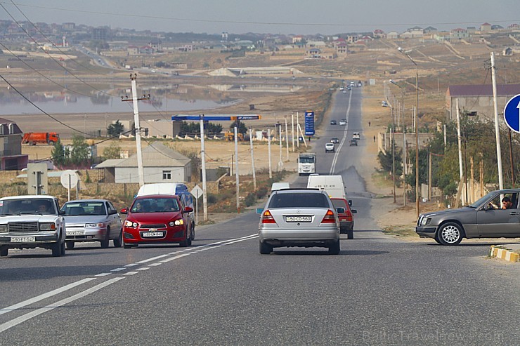 Travelnews.lv iepazīst degošu zemi, sāls ezeru un policiju Baku tuvumā. Sadarbībā ar Latvijas vēstniecību Azerbaidžānā un tūrisma firmu «RANTUR Travel Travelnews.lv iepazīst degošu zemi, sāls ezeru un policiju Baku tuvumā. Sadarbībā ar Latvijas vēstniecību Azerbaidžānā un tūrisma firmu «RANTUR Travel 236694