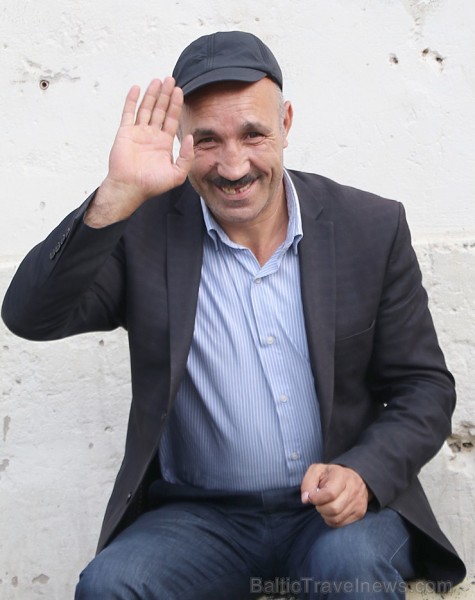 Travelnews.lv iepazīst degošu zemi, sāls ezeru un policiju Baku tuvumā. Sadarbībā ar Latvijas vēstniecību Azerbaidžānā un tūrisma firmu «RANTUR Travel Travelnews.lv iepazīst degošu zemi, sāls ezeru un policiju Baku tuvumā. Sadarbībā ar Latvijas vēstniecību Azerbaidžānā un tūrisma firmu «RANTUR Travel 236716